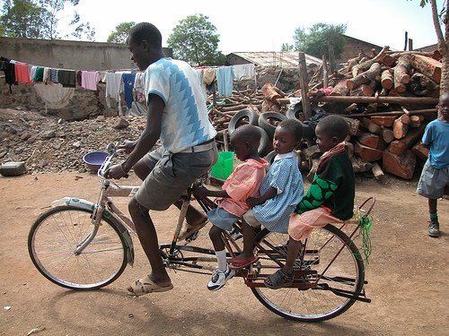 発展途上国のための自転車「Worldbike」に学ぶ、社会を変えるデザイン 