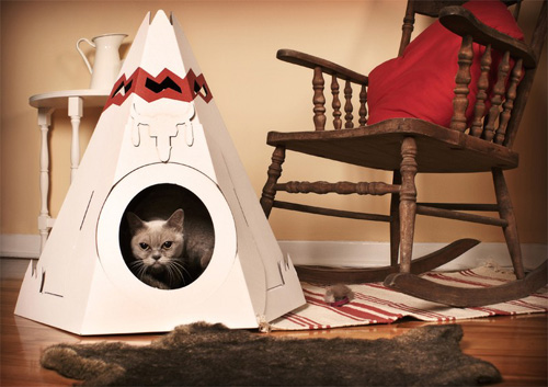 Loyal Luxe Cat House