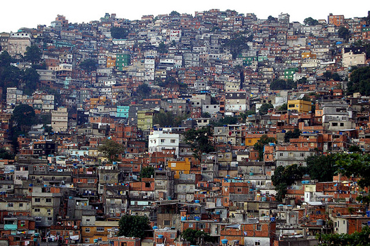 ブラジルのファヴェーラ『favela rocinha 03』©metamorFoseAmBULAnte 