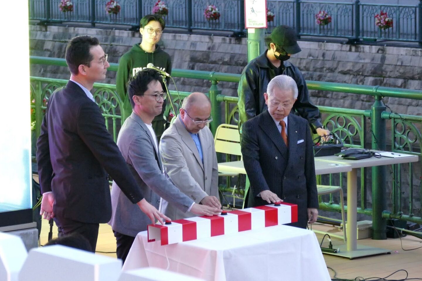 水辺とまちの入口研究所　グリーンズ